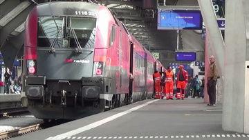 火车到站视频,捕捉城市脉搏的流动画面