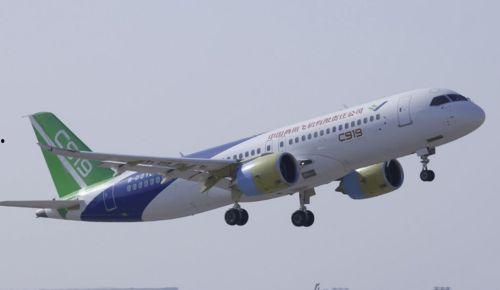 飞机引擎吸人视频,飞机引擎吸入事件全程回顾